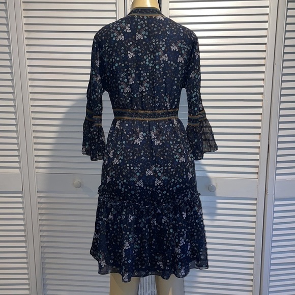 C&V Chelsea & Violet Bell Sleeve Smocked Floral Dress size XS - Picture 5 of 8